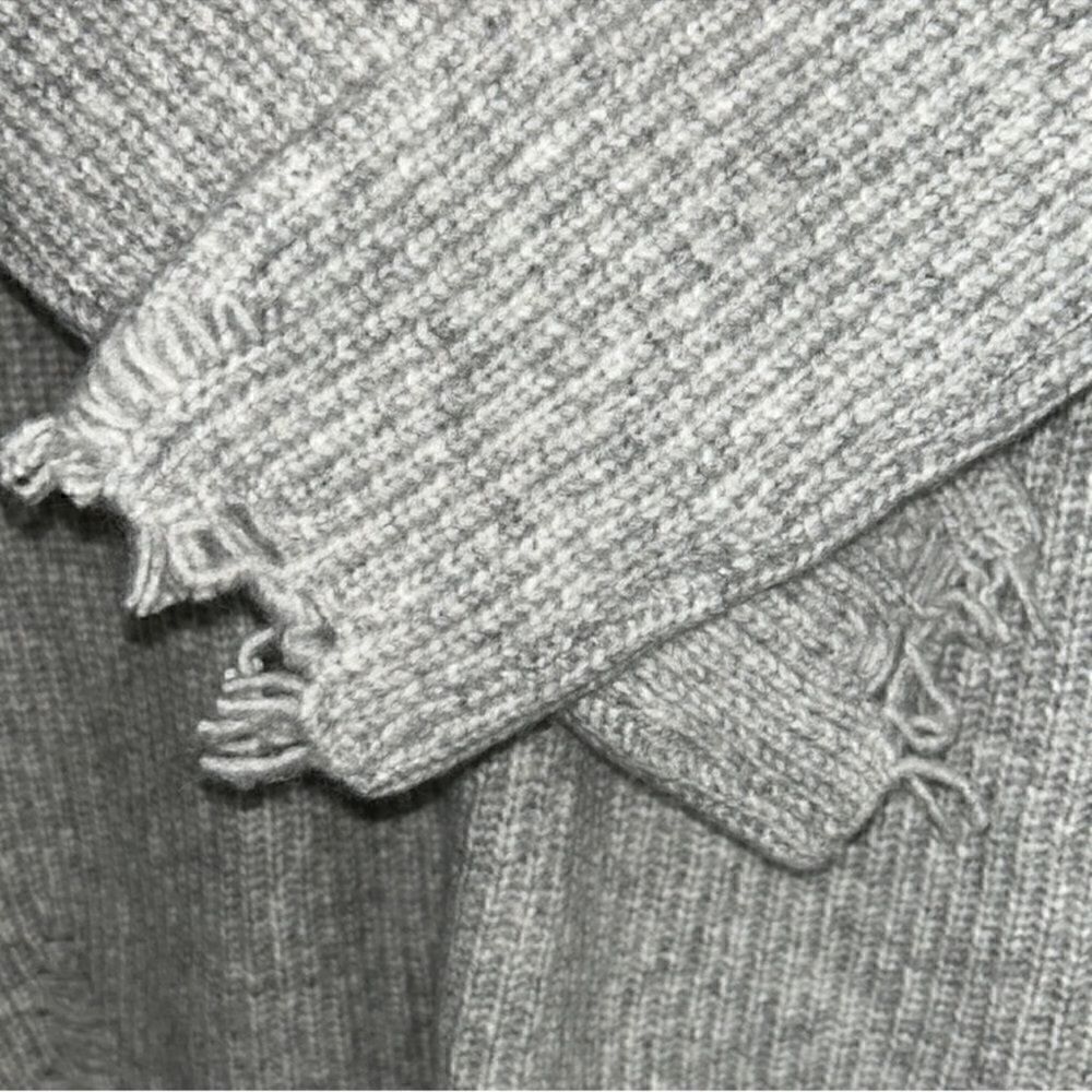 Stitches & Stripes Gray Sweater(Size Medium) - Picture 7 of 9
